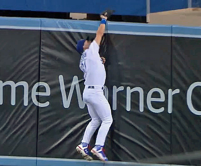 Pederson's catch was an absolute game-saver. (Video capture courtesy of SportsNet LA - Click on image to view video) 