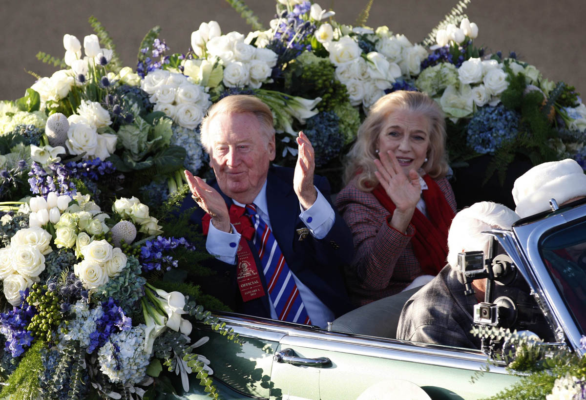 Vin and Sandi Scully at the 2014 Rose Parade. (Photo credit - Allen J. Schaben)