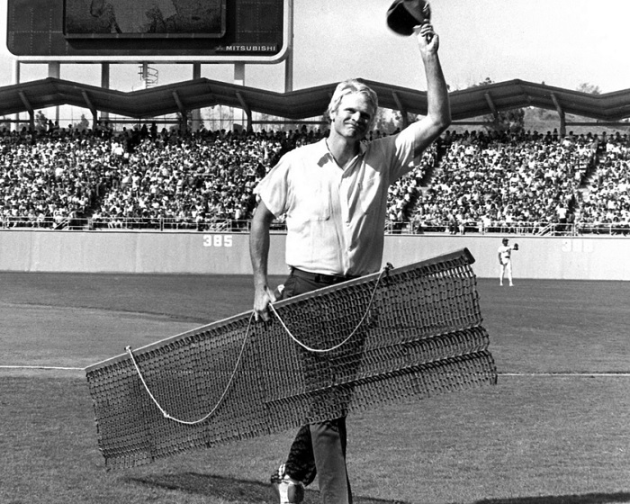 Reuss was always known as a huge prankster His favorite victim? Hall of Fame manager Tommy Lasorda, who fined the popular left-hander for dressing up as a groundskeeper and dragging the field during a game in 1983. (Photo courtesy of Jerry Reuss)