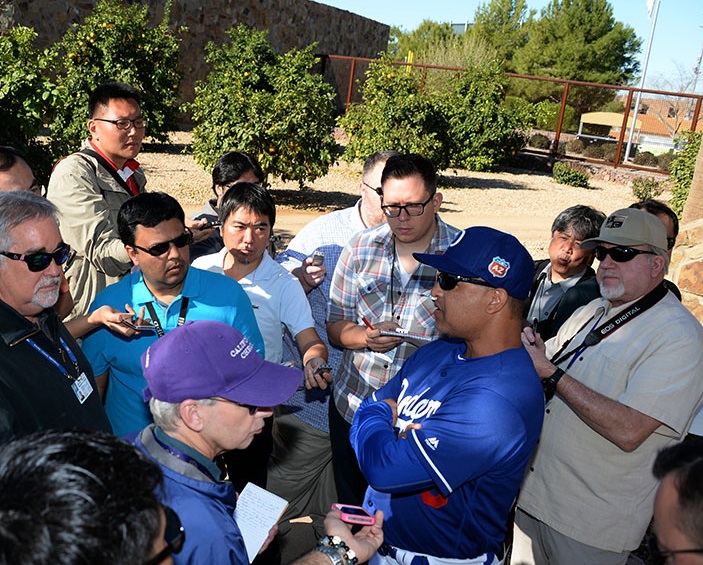 Dave Roberts meets with members of the media during spring training 2016. (Photo credit - Jon SooHoo)
