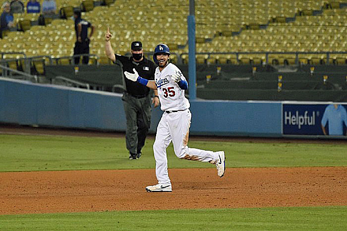 Cody Bellinger's walk-off home run, 08/22/2020