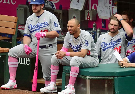 Dodgers Improbable Baseball on X: Celebrating Mother's Day today