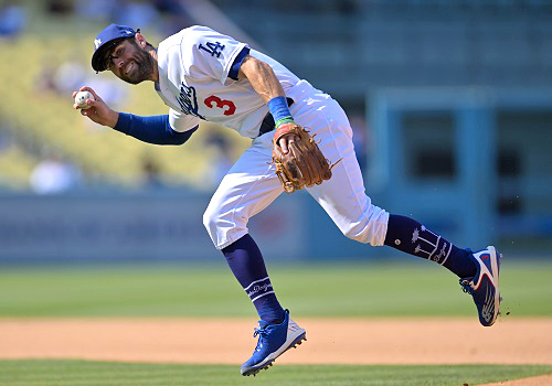 Chris Taylor contract: Dodgers sign All-Star for 4 years, $60 million -  True Blue LA