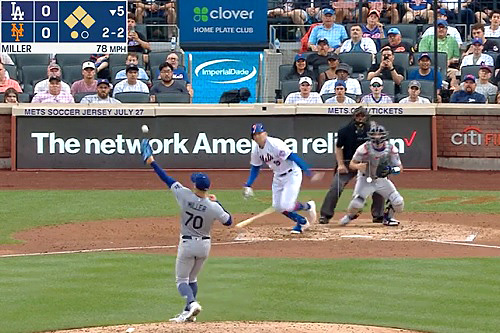 Mets score on a fielder's choice, 07/16/2023